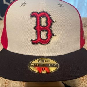 NWT Boston Red Socks Hat
New Era
Size 8
MLB